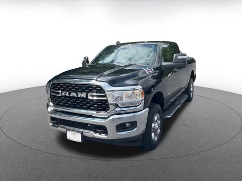 Used 2024 RAM 2500 Big Horn w/ Bed Utility Group image 4