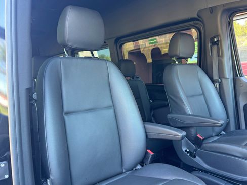 Used 2024 Mercedes-Benz Sprinter 2500 image 30