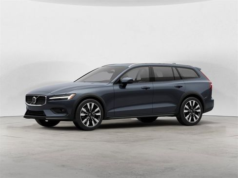 New 2026 Volvo V60 B5 Cross Country Ultra w/ Protection Package Premier image 6
