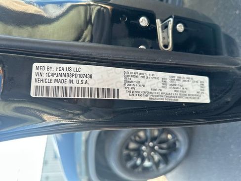 Used 2023 Jeep Cherokee Altitude Lux w/ Lux Elite Package image 35