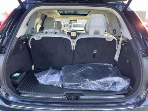 New 2026 Volvo XC90 B5 Ultra image 30