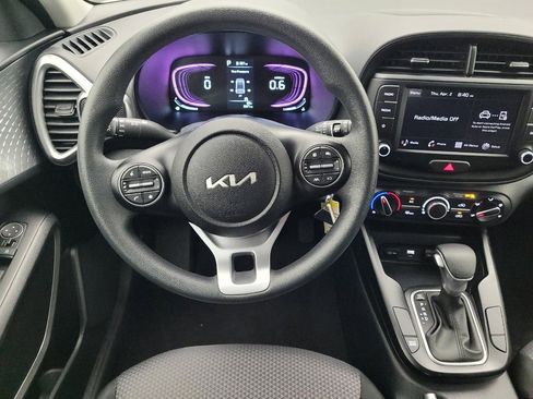 Used 2025 Kia Soul LX w/ LX Technology Package image 22