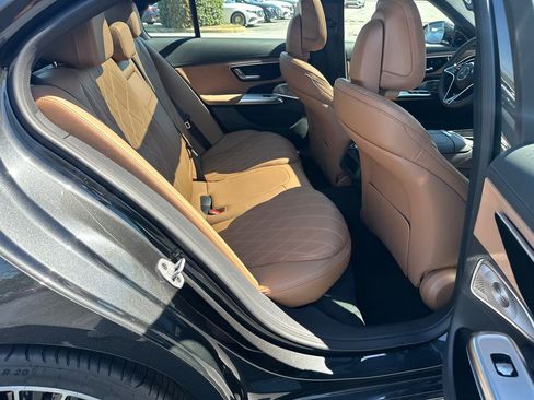 New 2026 Mercedes-Benz E 450 4MATIC Sedan image 17