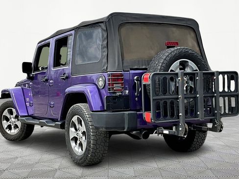 Used 2017 Jeep Wrangler Unlimited Sahara image 4