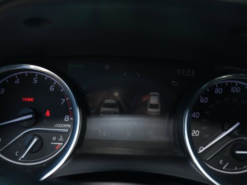 Certified 2020 Toyota Camry XLE image 13