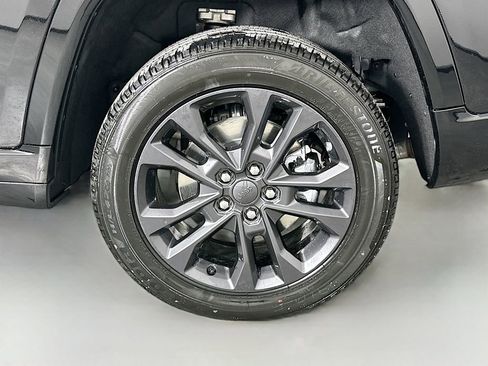 New 2026 Jeep Grand Cherokee L Limited AWD/4WD image 17