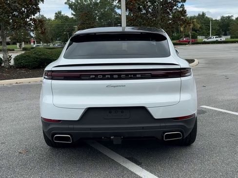 New 2025 Porsche Cayenne Coupe image 7