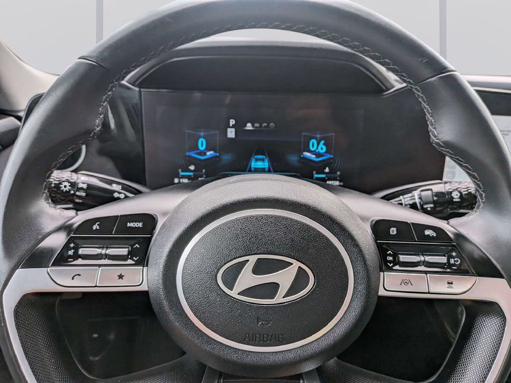 Certified 2025 Hyundai Elantra SEL FWD image 39