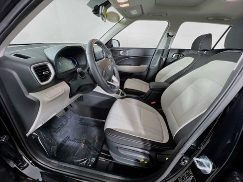 Certified 2026 Hyundai Venue SEL FWD image 21