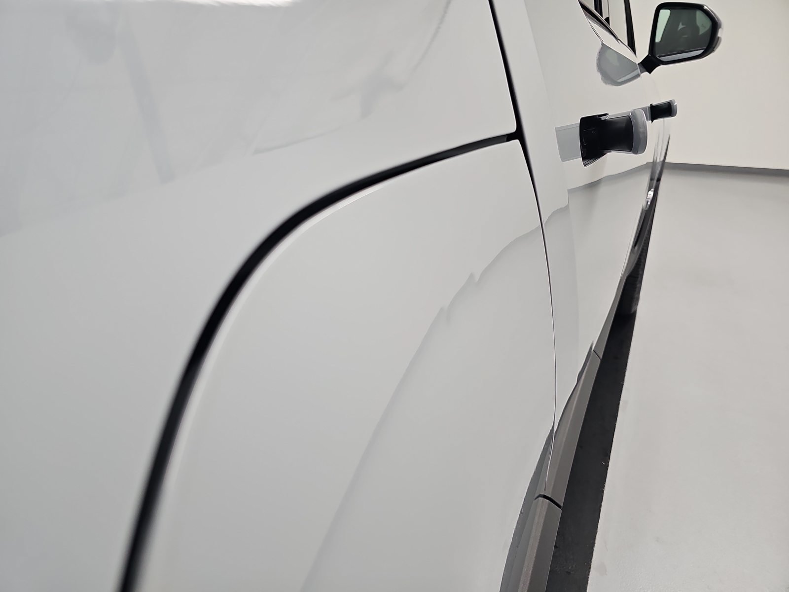 Used 2024 Rivian R1T Adventure Dual AWD/4WD image 33