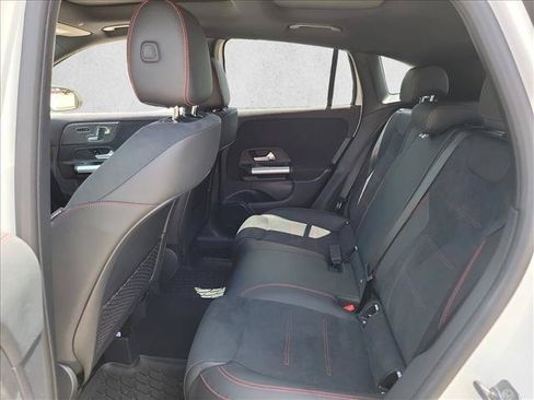Used 2023 Mercedes-Benz GLA 250 4MATIC image 11