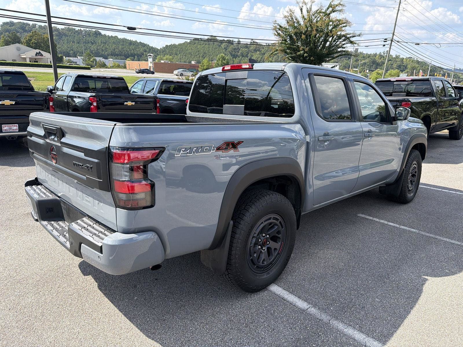 Used 2025 Nissan Frontier PRO-4X w/ Interior Protection Package AWD/4WD image 5