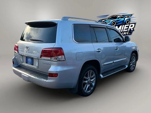 Used 2013 Lexus LX 570 4WD w/ Luxury Pkg image 13
