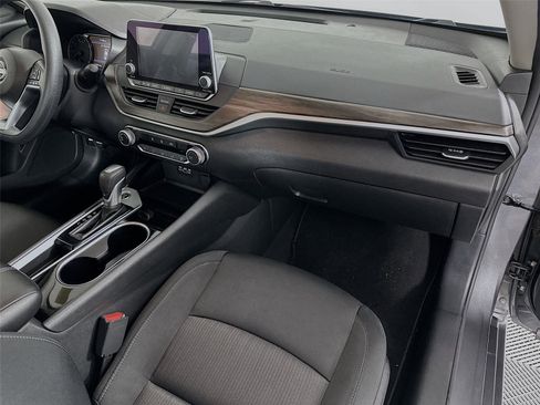 Used 2024 Nissan Altima 2.5 SV image 26