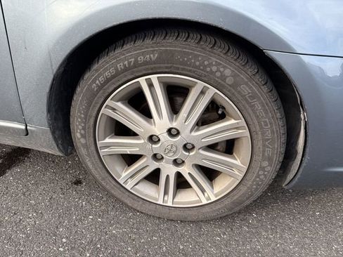 Used 2006 Toyota Avalon XLS image 11