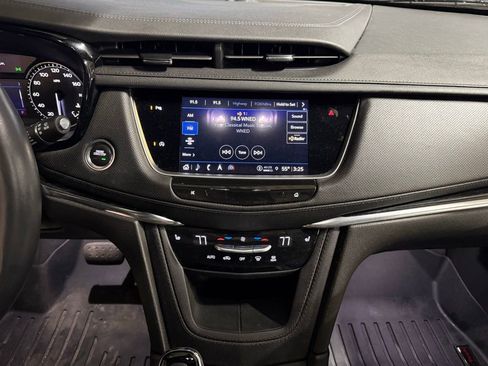 Used 2023 Cadillac XT5 Premium Luxury image 12