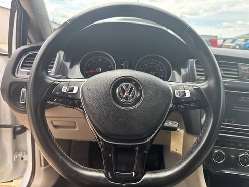 Used 2018 Volkswagen Golf S FWD image 17