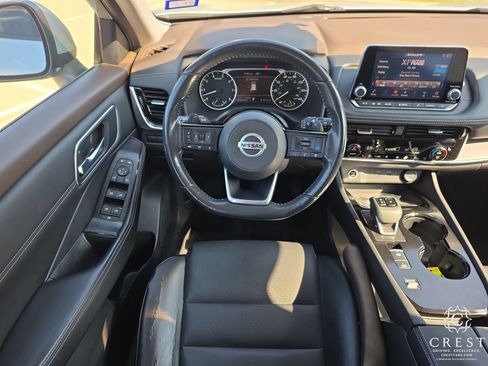 Used 2021 Nissan Rogue SV w/ Premium Package FWD image 12