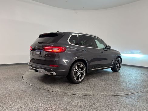 Used 2023 BMW X5 sDrive40i w/ Premium Package image 9