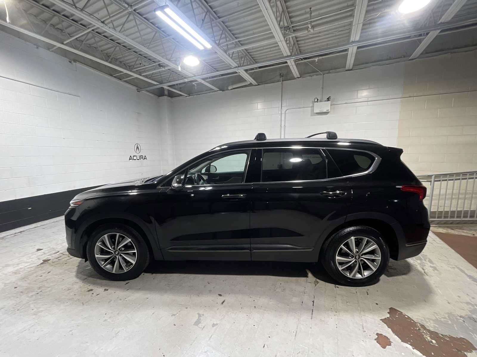 Used 2020 Hyundai Santa Fe Limited AWD/4WD image 3