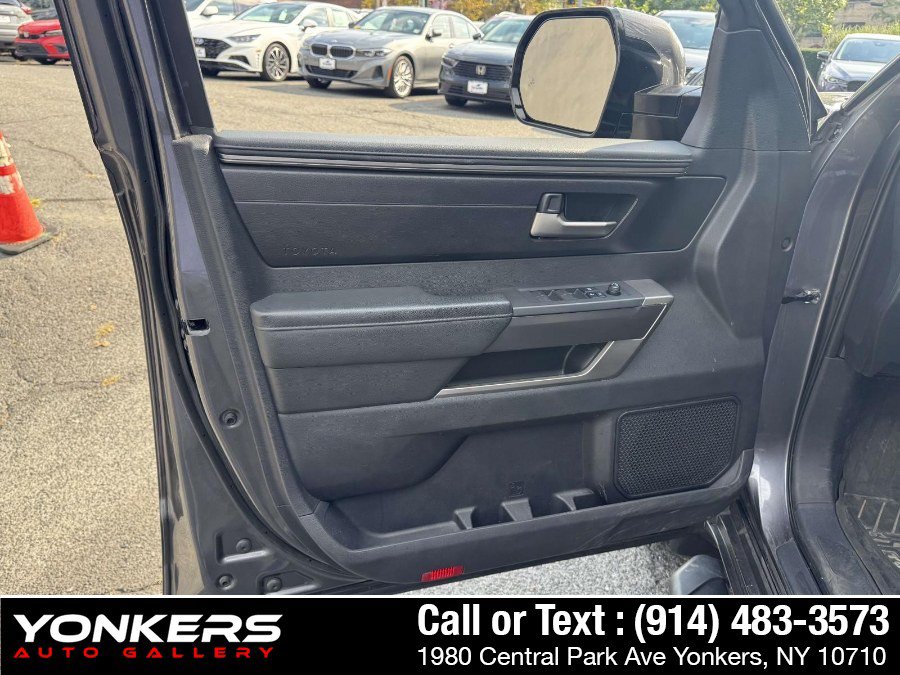 Used 2022 Toyota Tundra SR5 AWD/4WD image 12