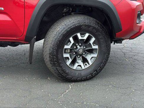 Certified 2023 Toyota Tacoma TRD Off-Road AWD/4WD image 10
