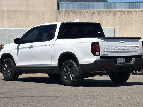 Used 2024 Honda Ridgeline Sport image 7