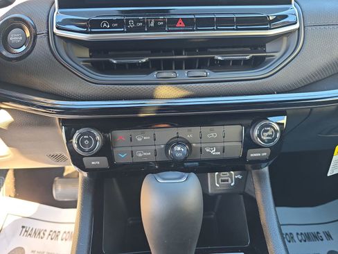 New 2026 Jeep Compass Latitude image 24