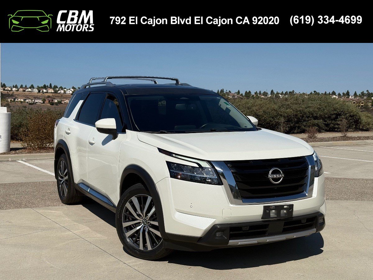 Used 2022 Nissan Pathfinder Platinum w/ Cargo Package AWD/4WD image 1