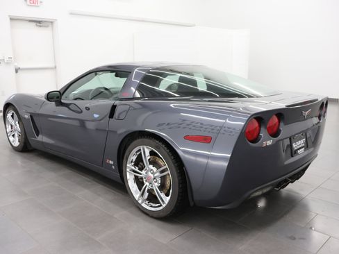 Used 2009 Chevrolet Corvette Coupe w/ Preferred Equipment Group RWD image 6