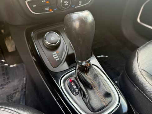 Used 2019 Jeep Compass Limited AWD/4WD image 22