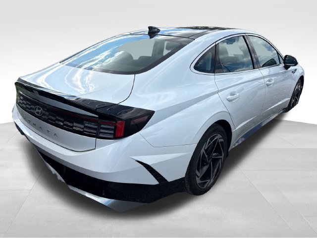 Used 2024 Hyundai Sonata SEL w/ Convenience Package FWD image 6