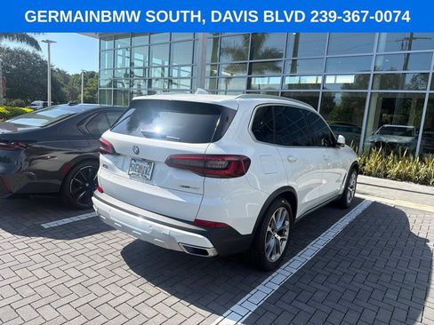 Used 2022 BMW X5 xDrive40i w/ Premium Package AWD/4WD image 4