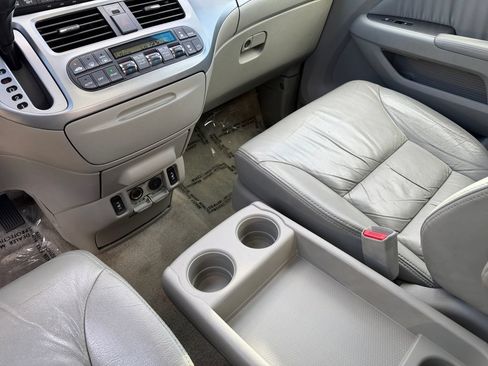 Used 2010 Honda Odyssey EX-L image 19
