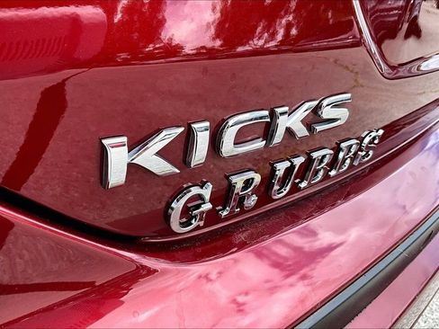 Used 2024 Nissan Kicks SR w/ SR Premium Package FWD image 41