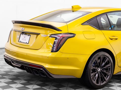 Certified 2025 Cadillac CT5 V Blackwing w/ Carbon Fiber 2 Package RWD image 40
