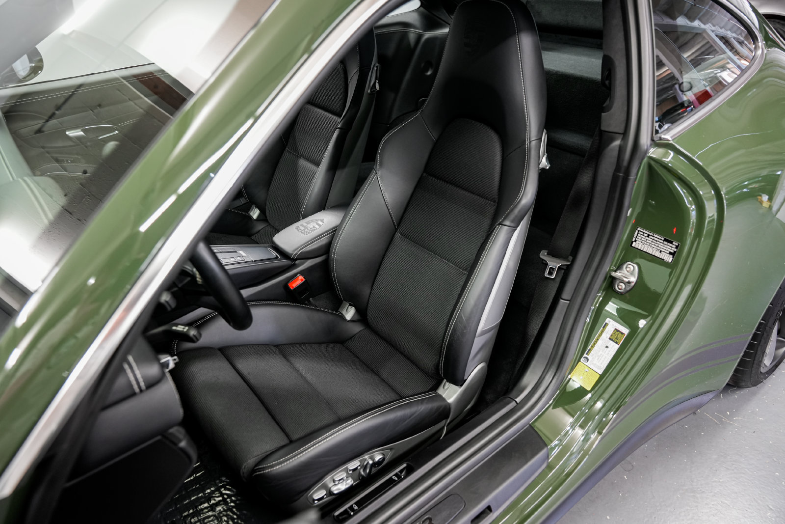 Used 2019 Porsche 911 GT3 RWD image 20