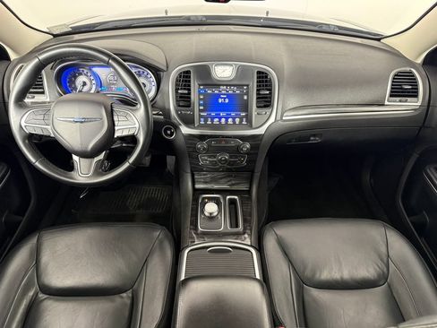 Used 2016 Chrysler 300 Limited RWD image 13