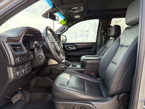 Used 2022 Chevrolet Tahoe Z71 w/ Z71 Off-Road Package image 13