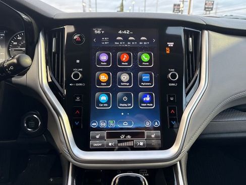 Used 2025 Subaru Outback Premium image 22