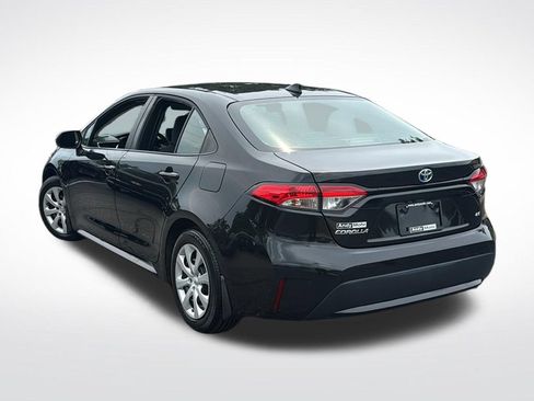 Used 2021 Toyota Corolla LE FWD image 5