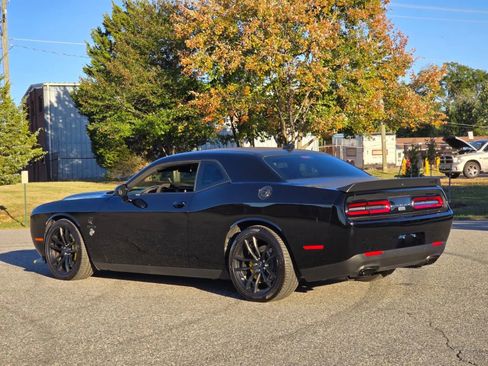 Used 2023 Dodge Challenger SRT Hellcat image 8