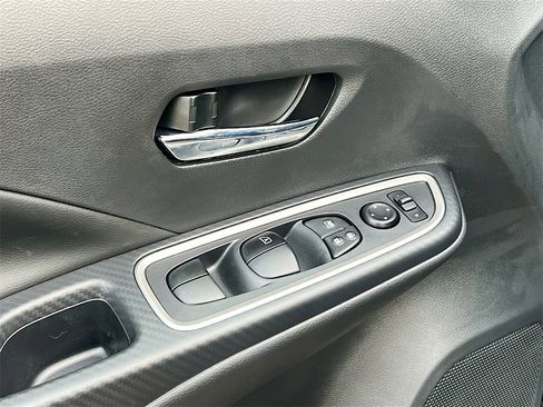 New 2025 Nissan Versa SR image 16