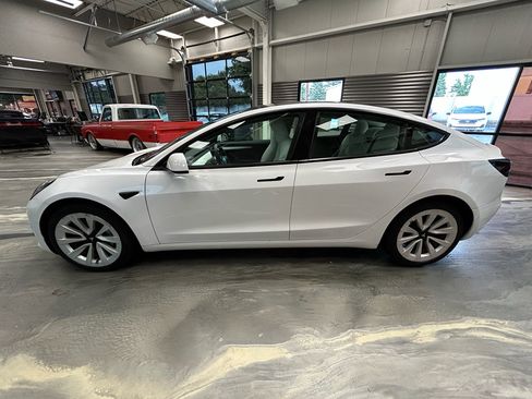 Used 2021 Tesla Model 3 Long Range AWD/4WD image 29