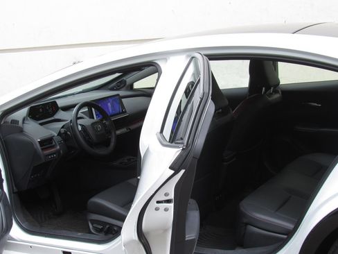 Certified 2026 Toyota Prius Plug-In Hybrid FWD image 14