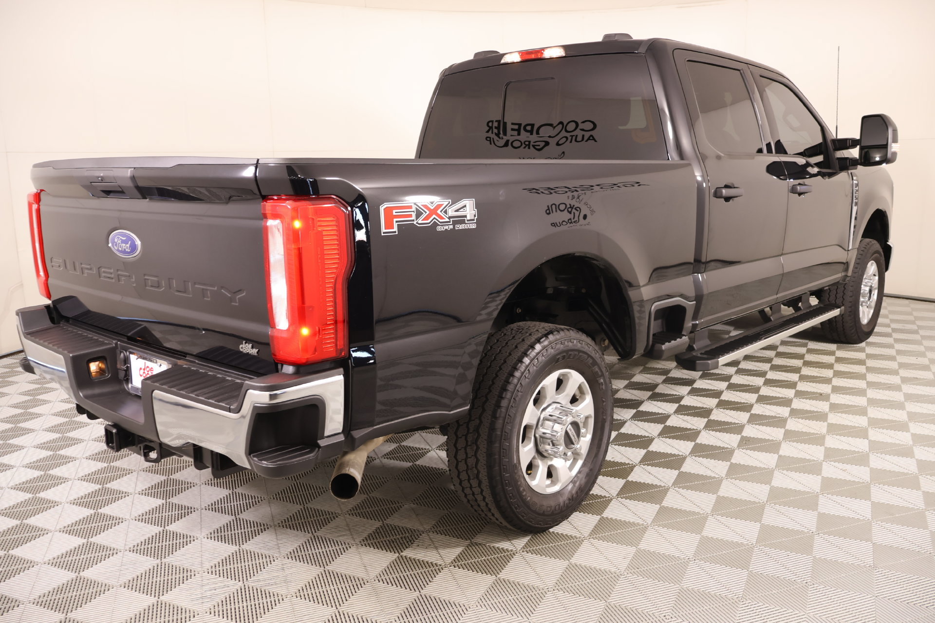 Used 2024 Ford F250 XLT w/ FX4 Off-Road Package AWD/4WD image 19