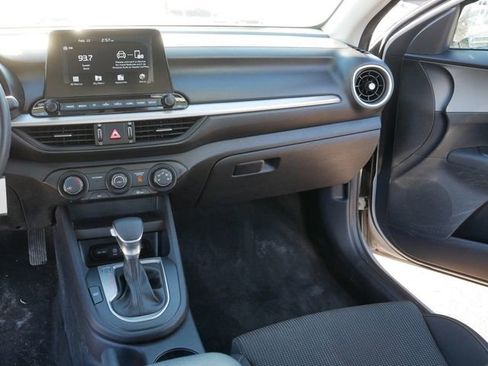 Used 2020 Kia Forte LXS FWD image 23