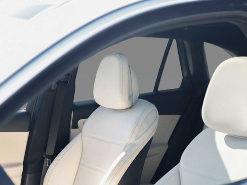 Used 2026 Mercedes-Benz GLC 300 GLC 300 image 10