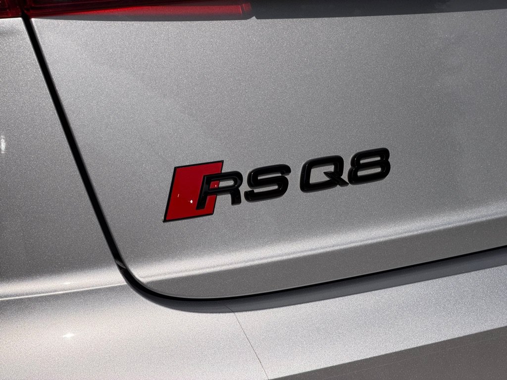 Used 2022 Audi RS Q8 AWD/4WD image 15