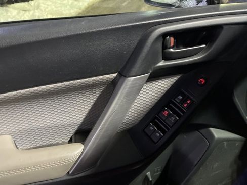 Used 2018 Subaru Forester 2.5i Premium w/ All-Weather Package image 14